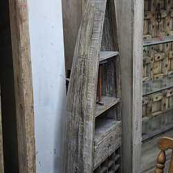 Шкаф узкий "Индийская лодка", дерево манго