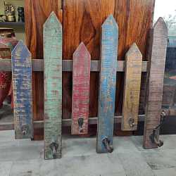 Вешалка, дерево