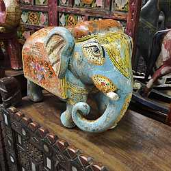 Декоративная скульптура "Слоник", дерево