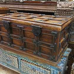 Сундук "Классика", массив дерева, ковка
