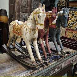 Декоративная скульптура "Маленькая ошадка", дерево, ручная работа