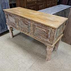 Сундук на ножках "Колониальный Стиль", массив дерева с ручной резьбой