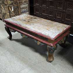 Кофейный стол "Стиль прованс", массив дерева с ручной резьбой